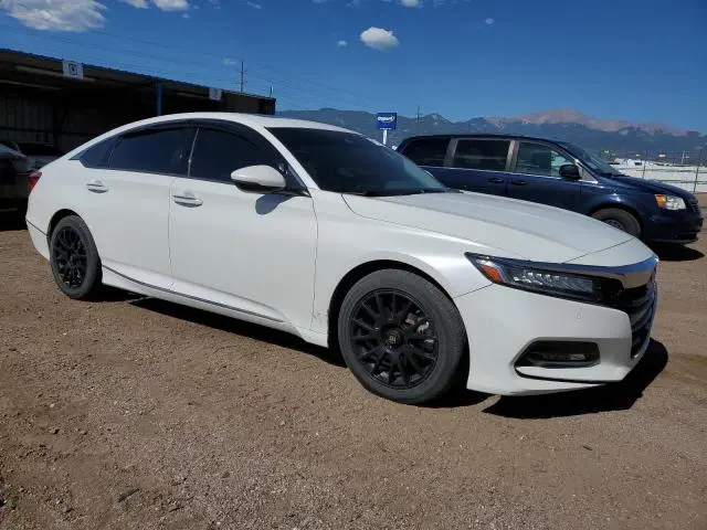 2018 HONDA ACCORD TOURING  