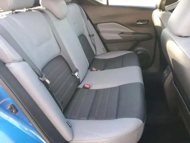 2021 NISSAN KICKS SR  