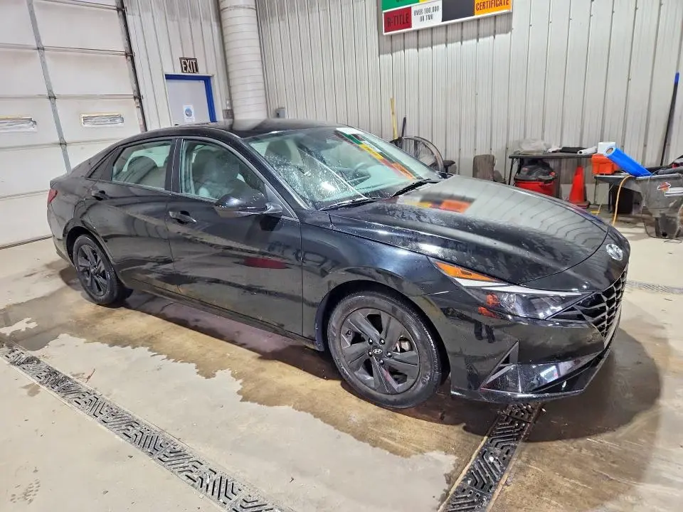 2022 HYUNDAI ELANTRA SEL  