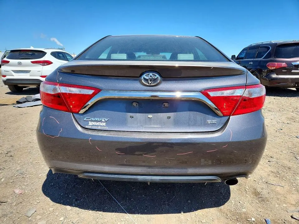 2017 TOYOTA CAMRY SE  
