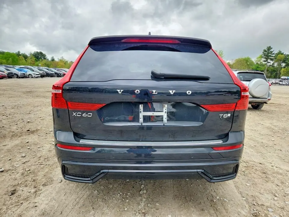 2025 VOLVO XC60 PLUS  