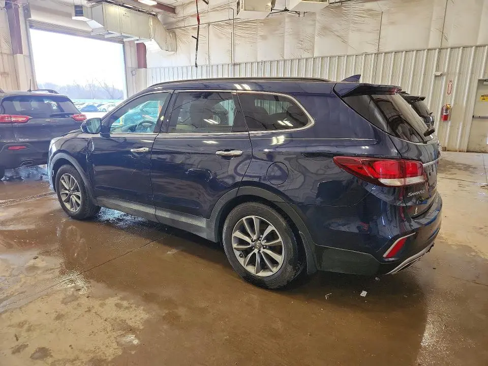 2018 HYUNDAI SANTA FE SE  