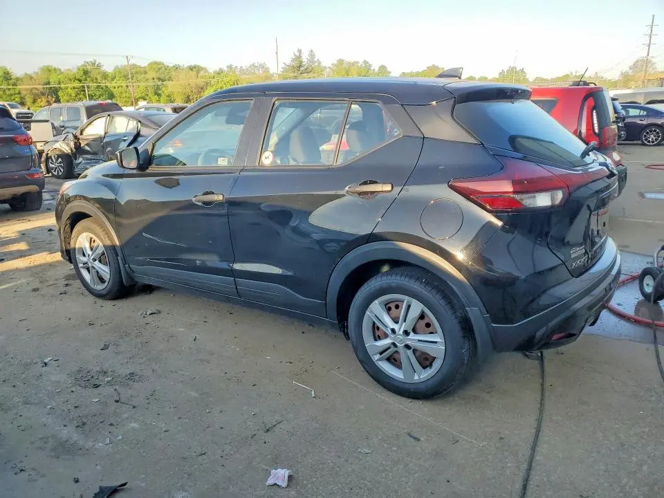 2021 NISSAN KICKS S  