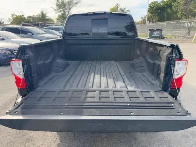 2018 NISSAN TITAN S