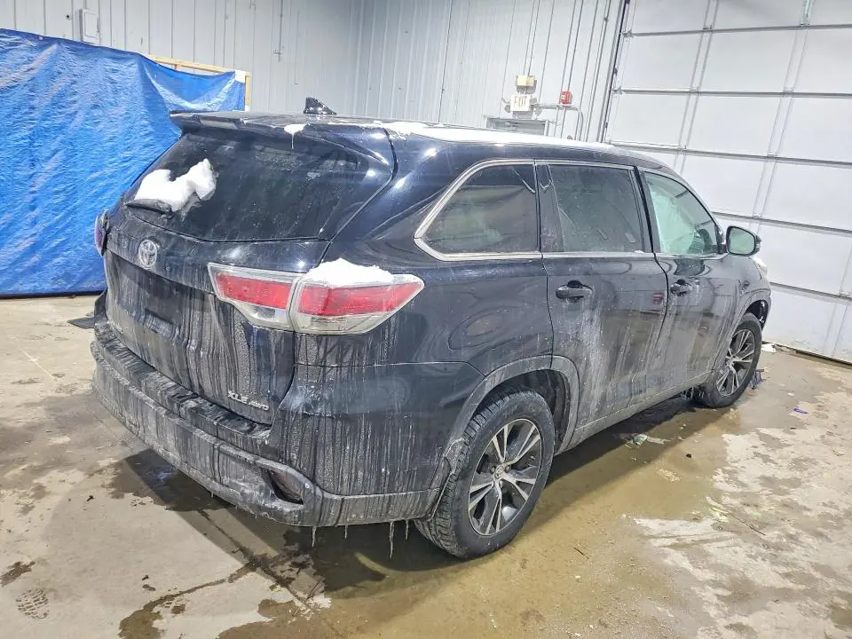 2016 TOYOTA HIGHLANDER XLE  