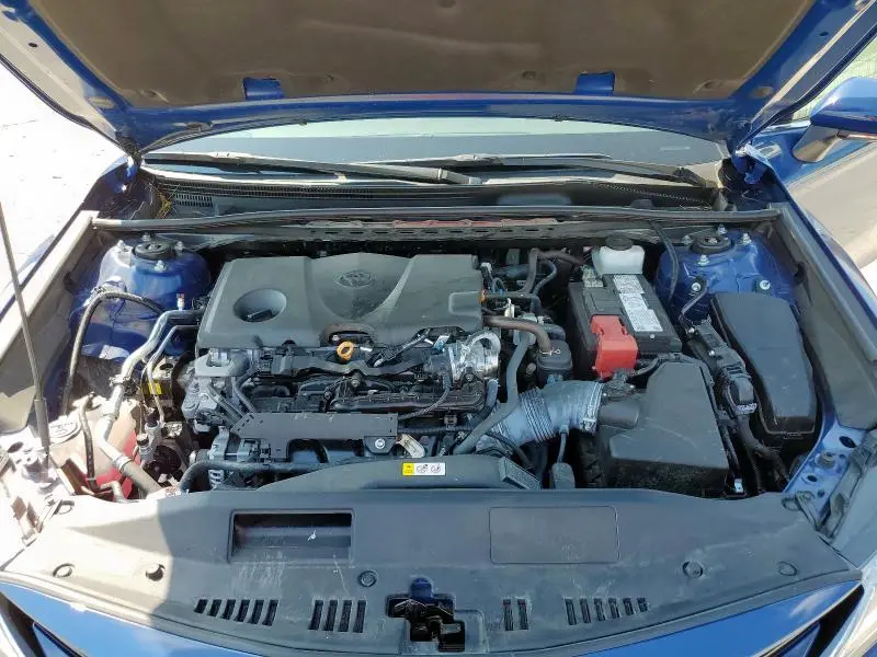 2024 TOYOTA CAMRY XLE  