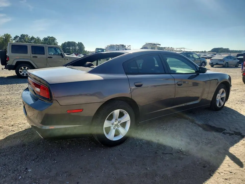 2014 DODGE CHARGER SE  
