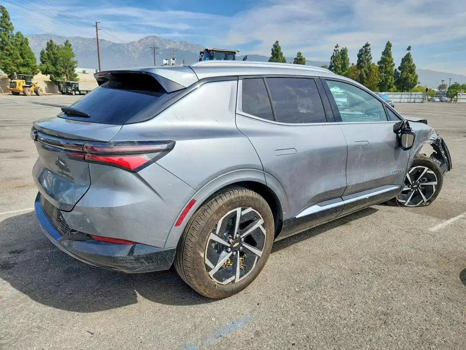 2025 CHEVROLET EQUINOX LT  