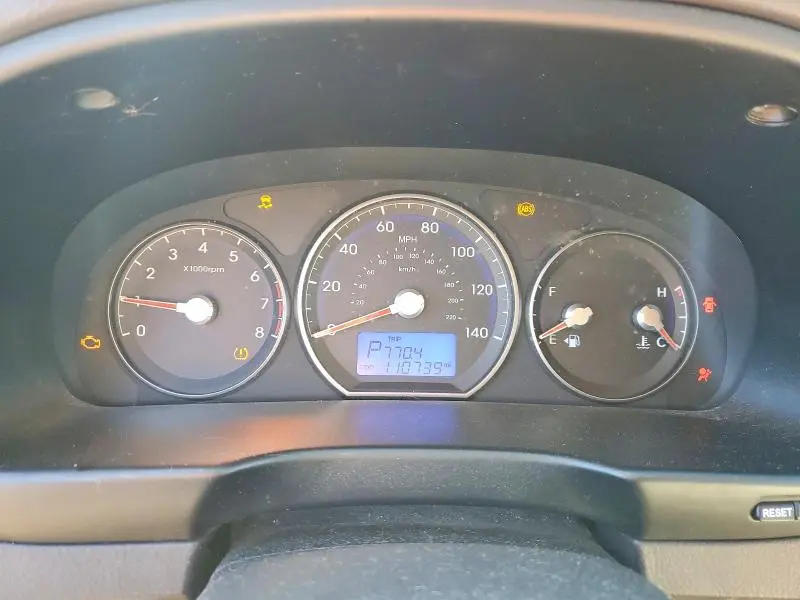 2011 HYUNDAI SANTA FE GLS  