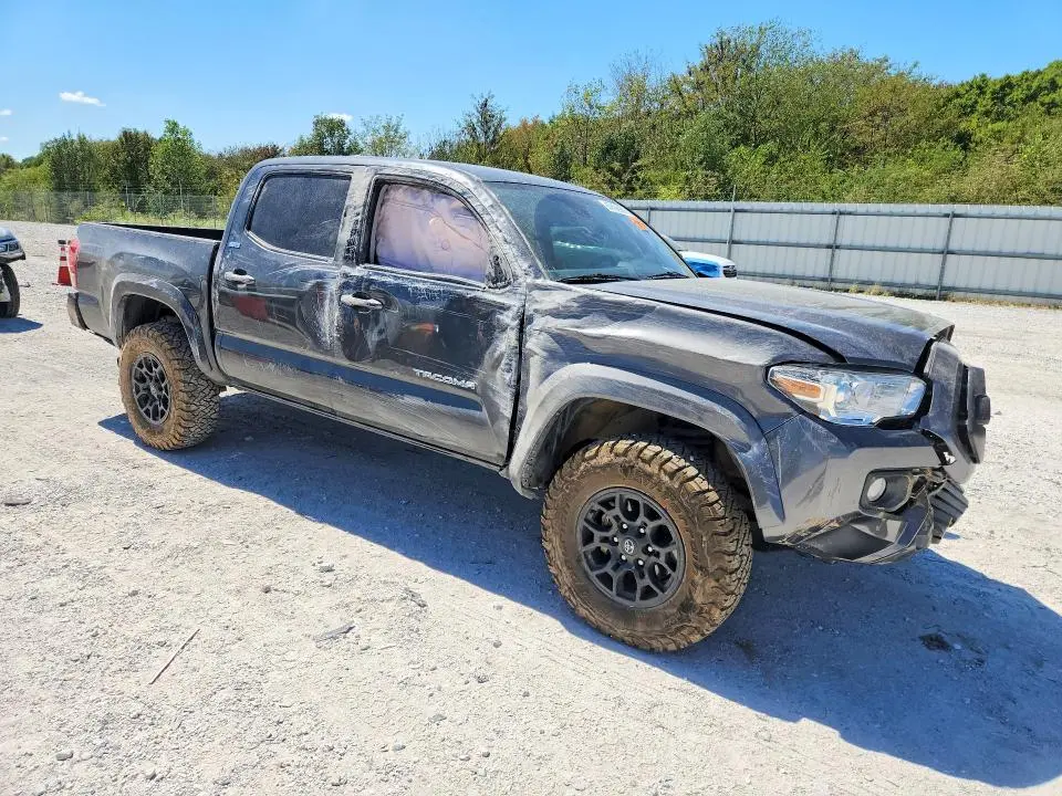 2022 TOYOTA TACOMA SR5 V6  