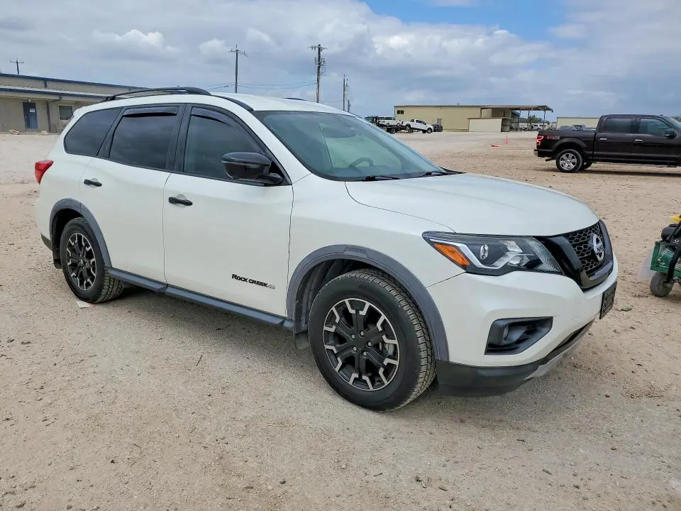 2019 NISSAN PATHFINDER SL  