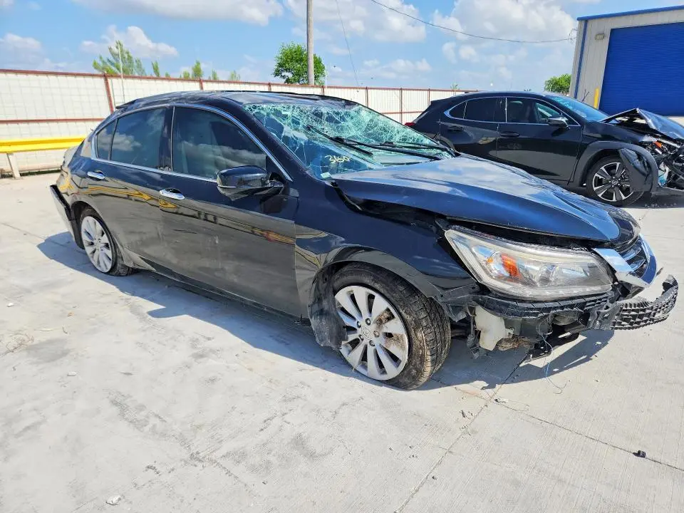 2015 HONDA ACCORD TOURING  