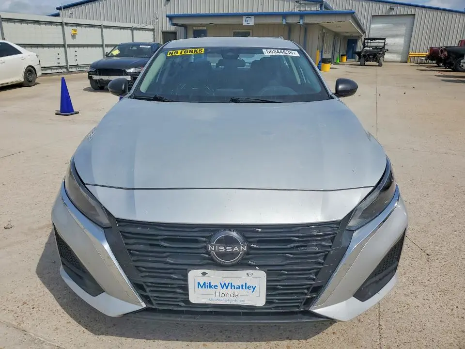 2024 NISSAN ALTIMA SV  