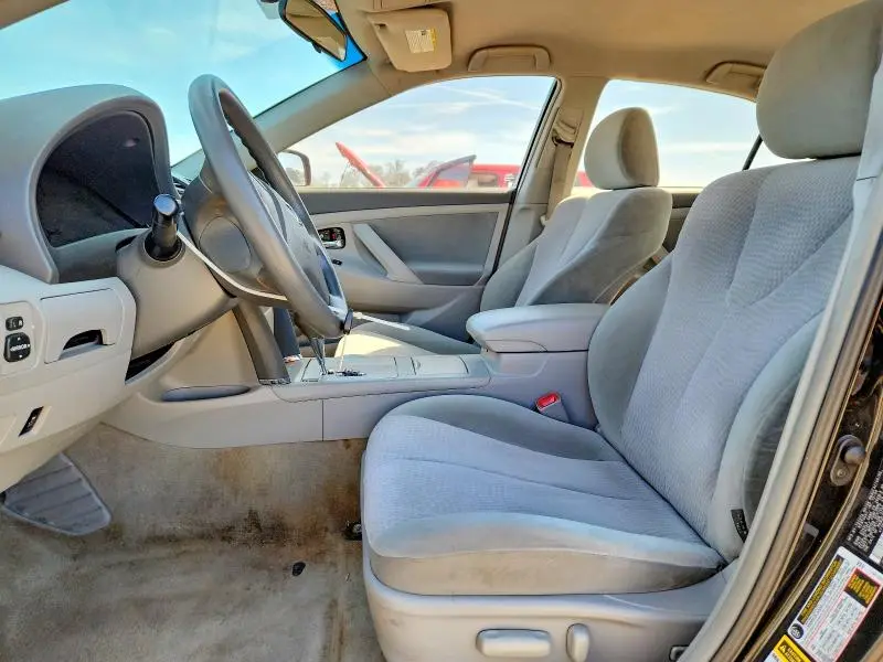 2010 TOYOTA CAMRY LE  