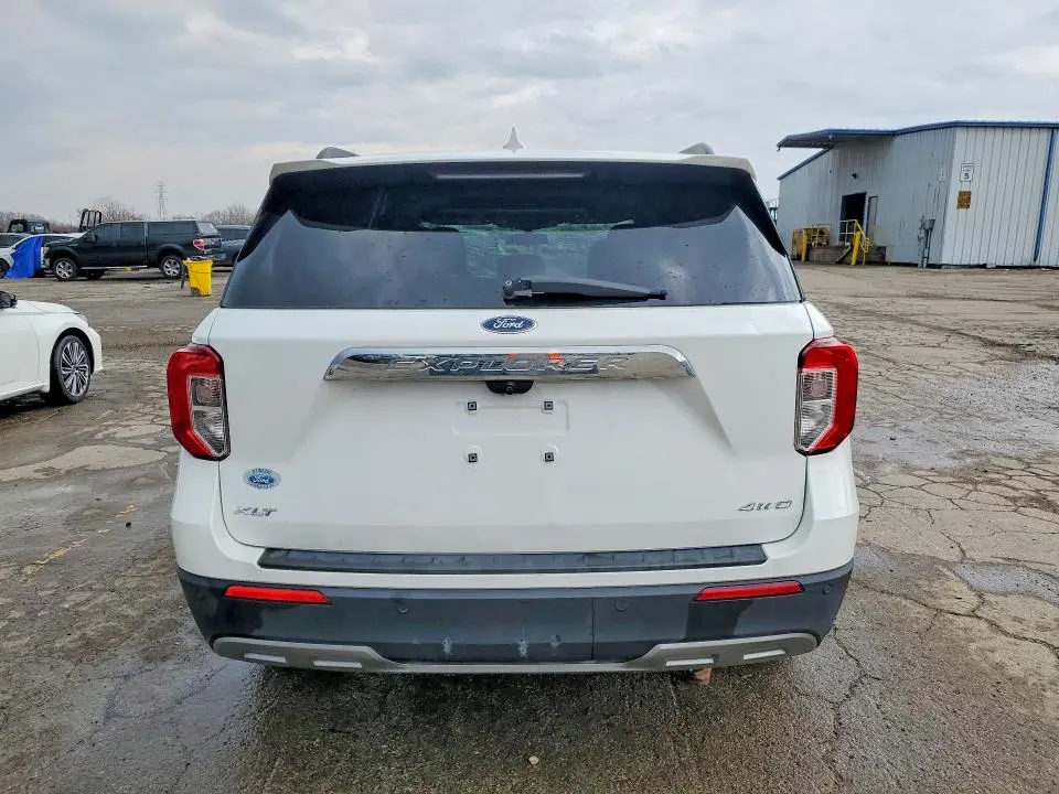 2022 FORD EXPLORER XLT  