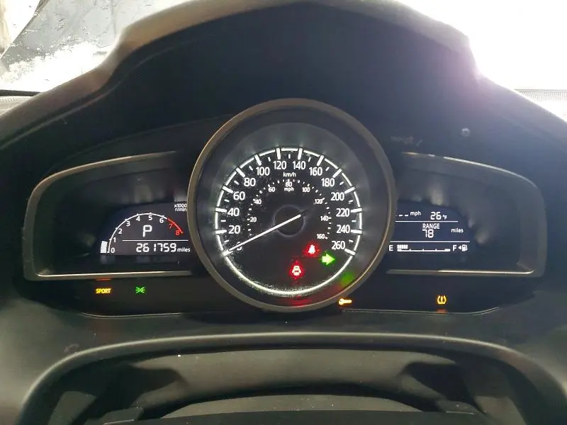 2017 MAZDA 3 TOURING  