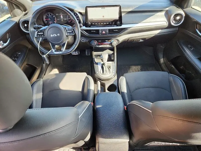 2023 KIA FORTE GT LINE  