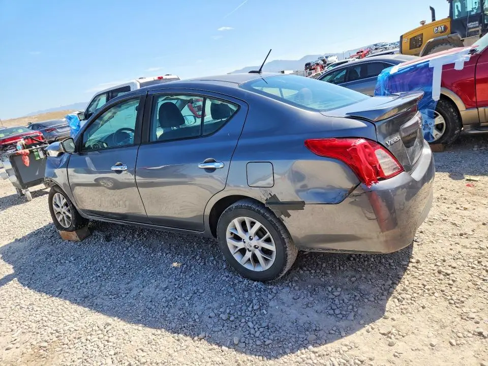 2019 NISSAN VERSA SV  