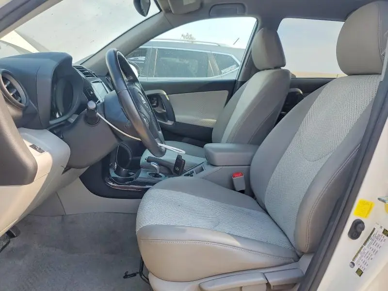2012 TOYOTA RAV4 EV BASE  