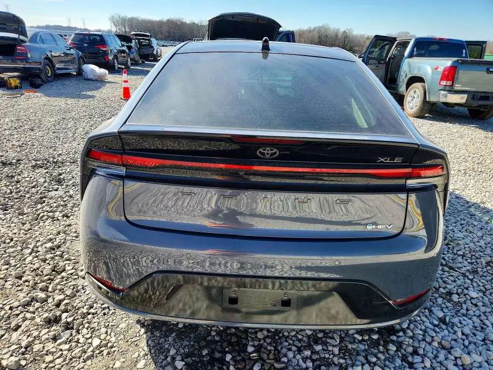 2024 TOYOTA PRIUS XLE  