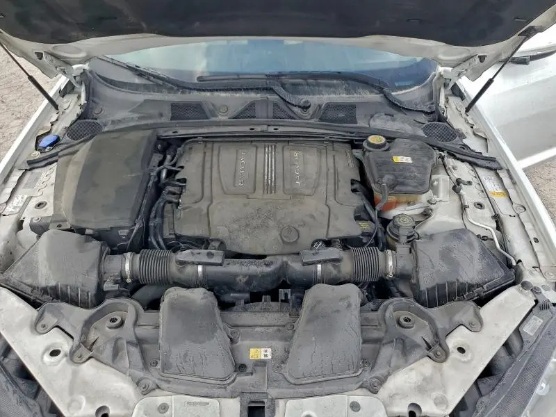 2015 JAGUAR XF 3.0 SPORT  