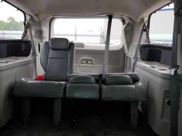 2010 VOLKSWAGEN ROUTAN SE  