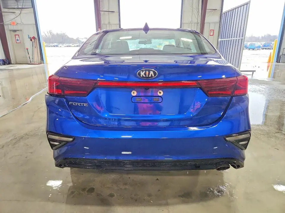 2021 KIA FORTE LXS  