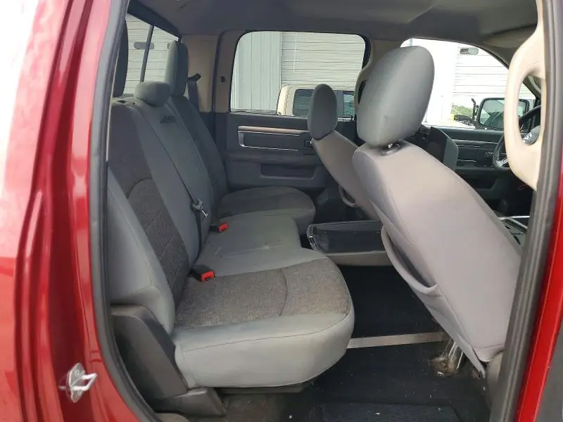 2015 RAM 1500 SLT  