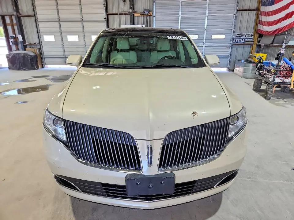 2015 LINCOLN MKT   