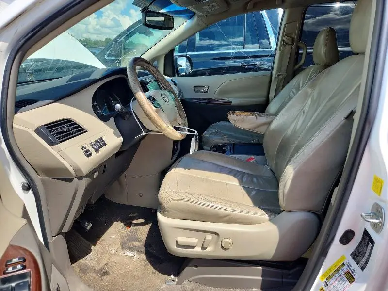 2011 TOYOTA SIENNA XLE 8-PASSENGER  