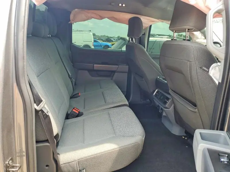 2025 FORD F150 XLT  