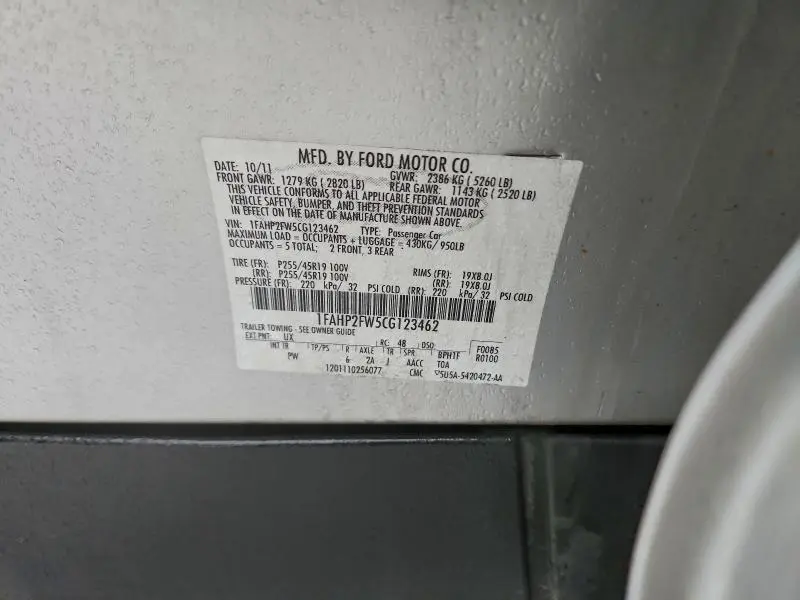 2012 FORD TAURUS LIMITED  