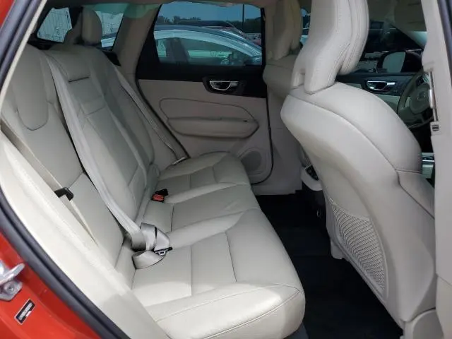 2019 VOLVO XC60 T5 INSCRIPTION  