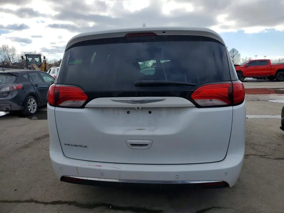 2017 CHRYSLER PACIFICA TOURING L PLUS  