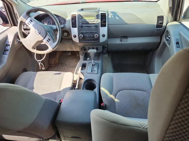 2012 NISSAN FRONTIER SV V6  