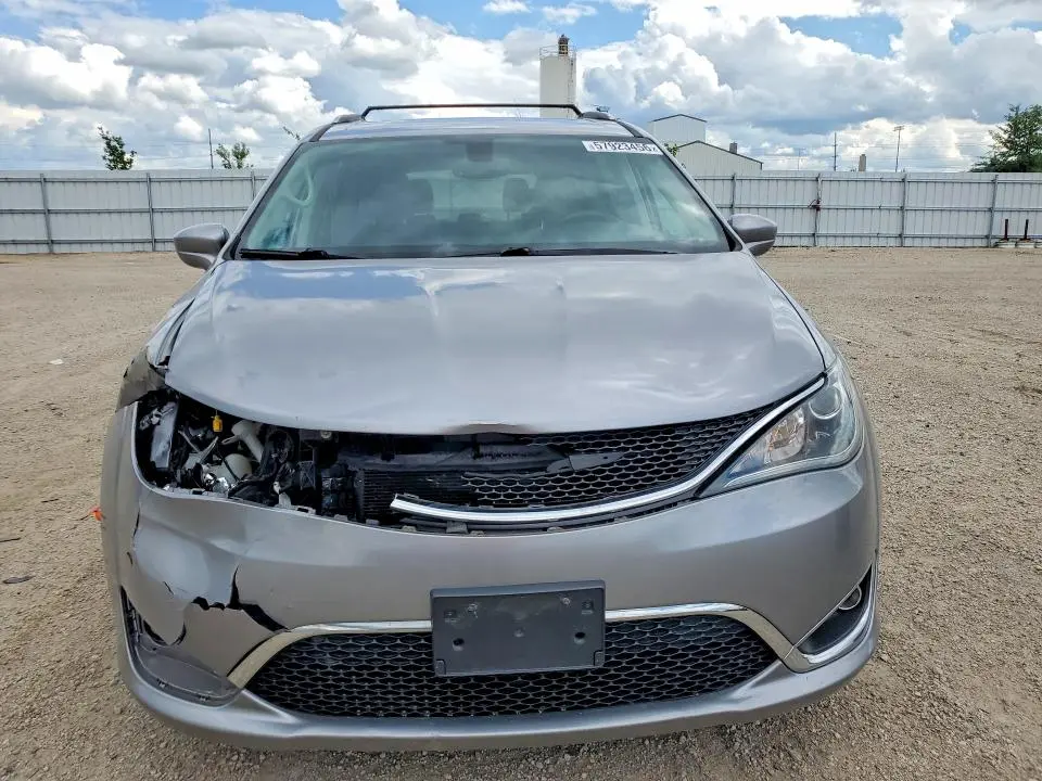 2017 CHRYSLER PACIFICA TOURING L PLUS  