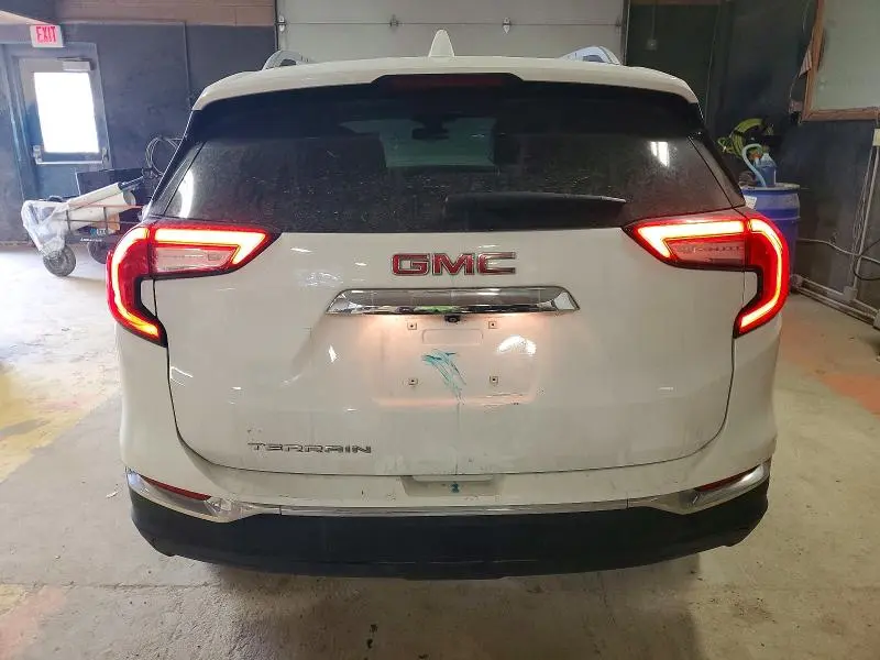 2022 GMC TERRAIN SLT  