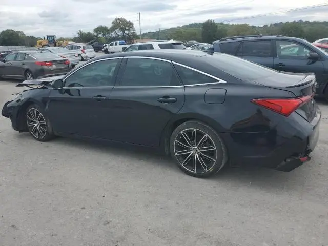 2019 TOYOTA AVALON XLE  