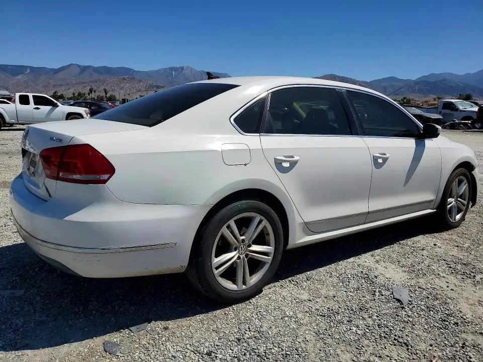2015 VOLKSWAGEN PASSAT SEL  