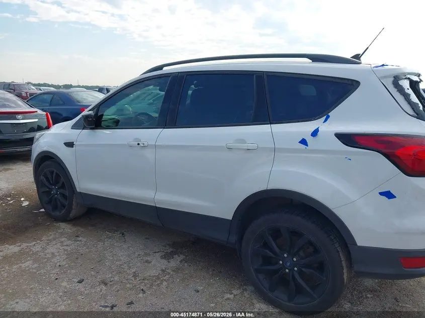 2019 FORD ESCAPE SE