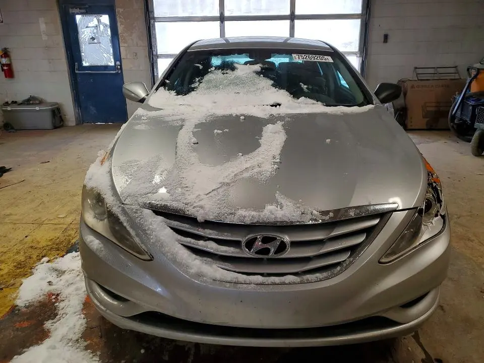 2012 HYUNDAI SONATA GLS  