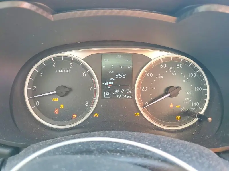 2020 NISSAN VERSA S  
