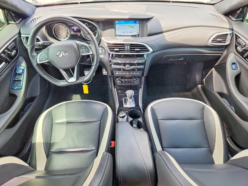 2018 INFINITI QX30 SPORT  