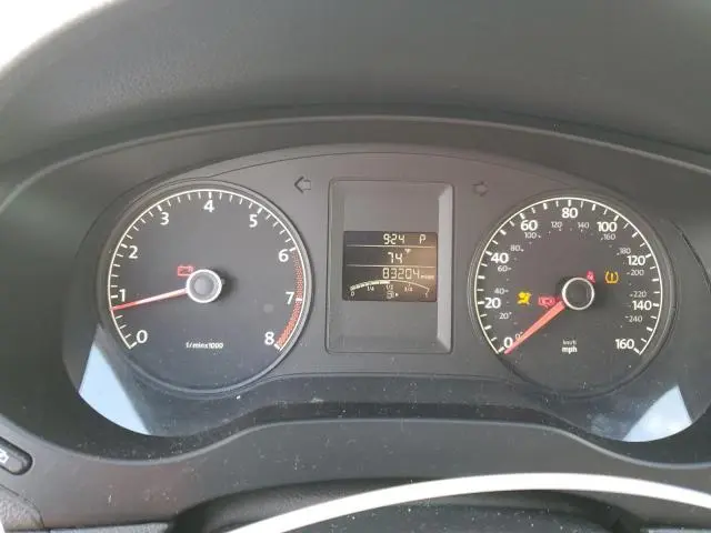 2011 VOLKSWAGEN JETTA SE  