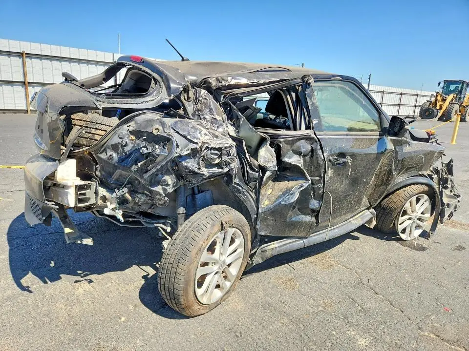 2015 NISSAN JUKE S  