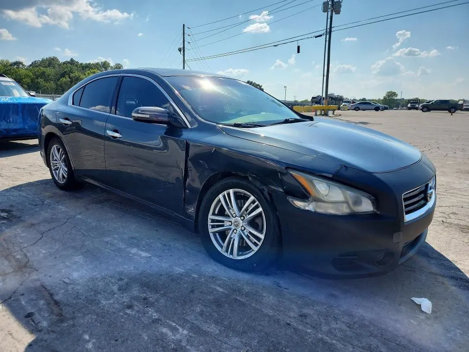 2013 NISSAN MAXIMA 3.5 SV  