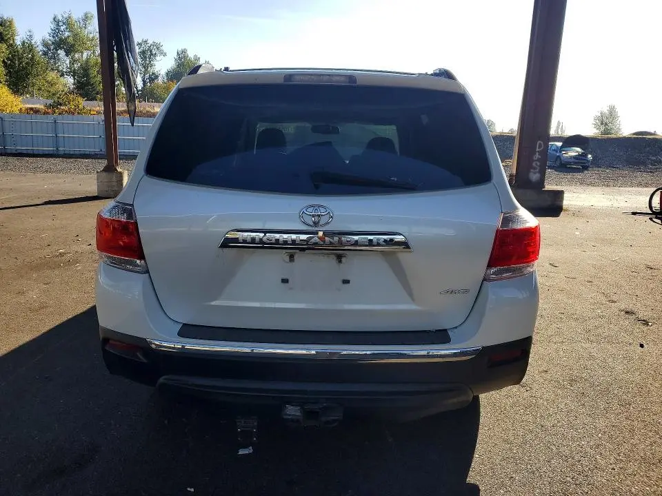 2011 TOYOTA HIGHLANDER LIMITED  