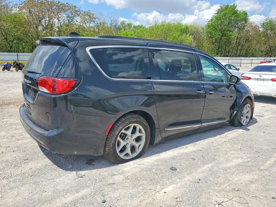2017 CHRYSLER PACIFICA TOURING L  