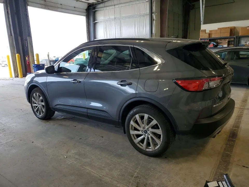 2022 FORD ESCAPE TITANIUM  