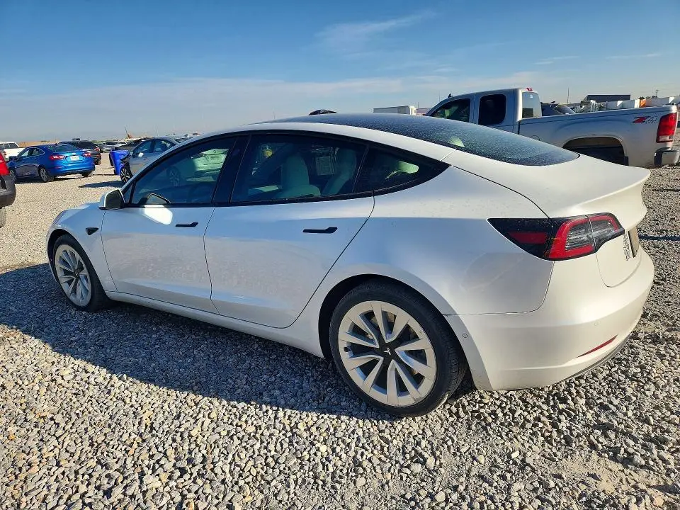2021 TESLA MODEL 3   